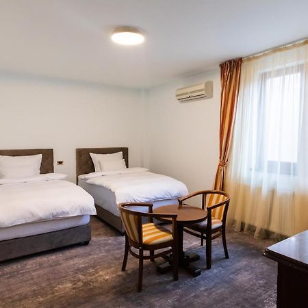 Pensiunea Casa Vera Targu Jiu Luaran gambar